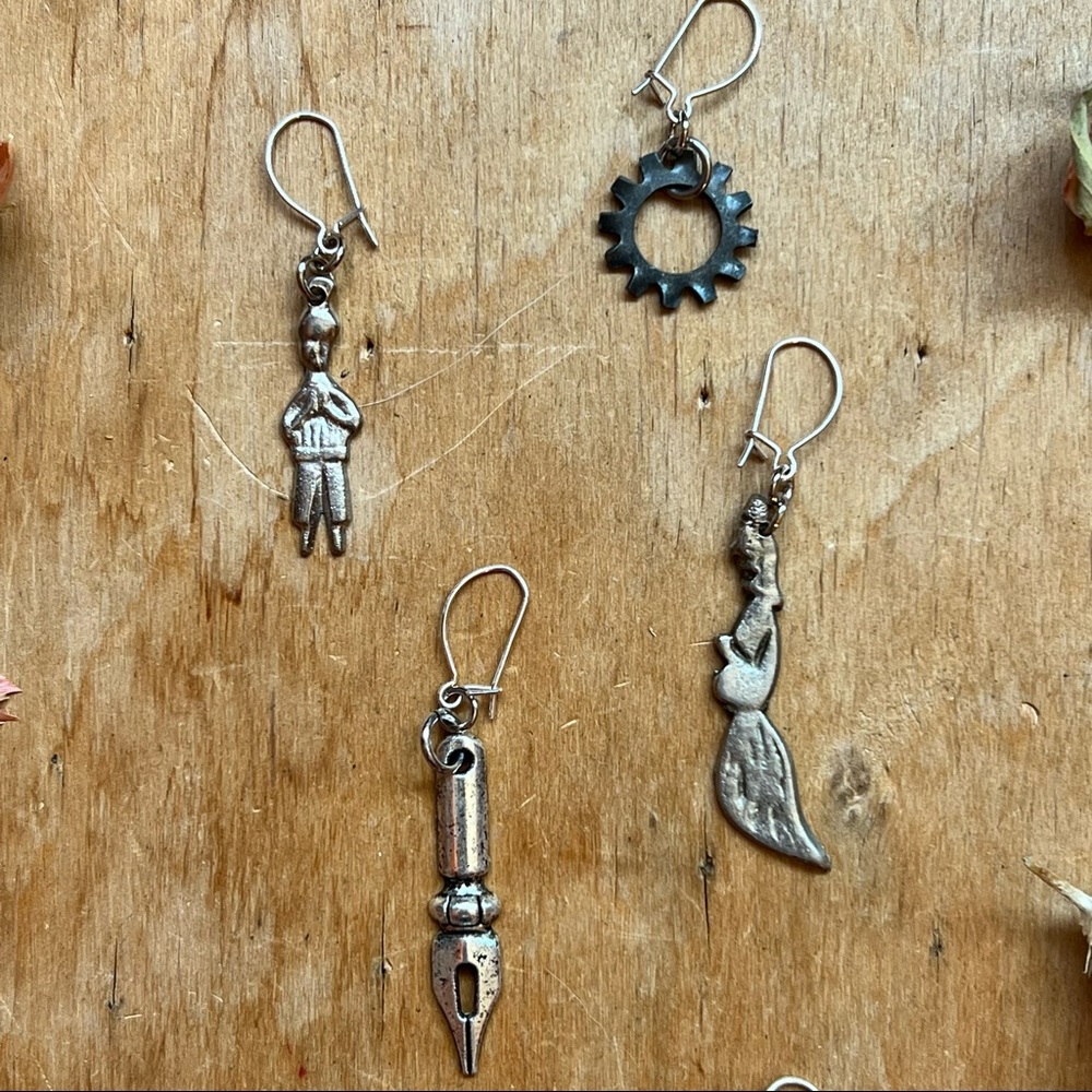 Set of 7 Earrings Braid Charms Hair Accessories - Picture 2 of 10
